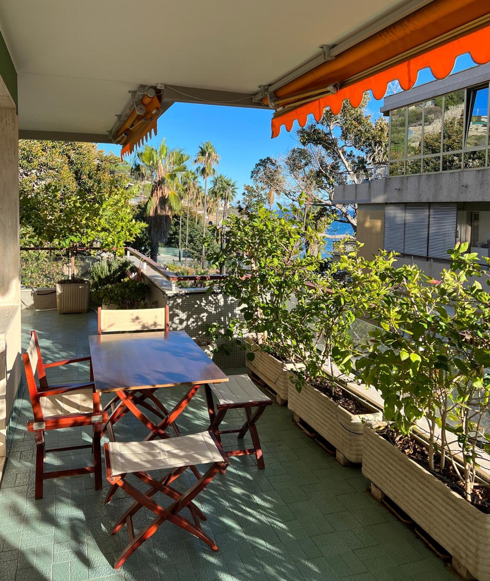 Tre Ponti Beach Apartment - Terrazzo Vista Mare Sanremo Bagian luar foto