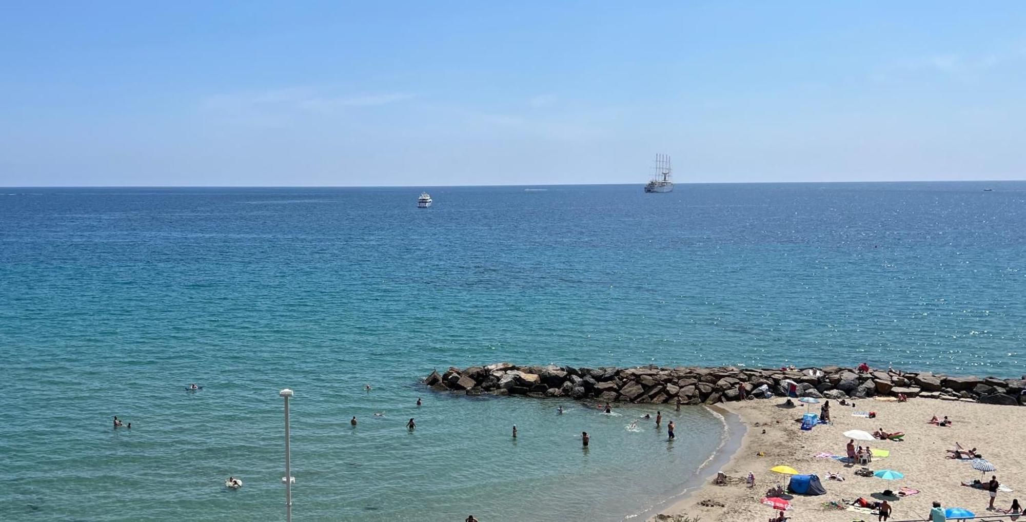 Tre Ponti Beach Apartment - Terrazzo Vista Mare Sanremo Bagian luar foto