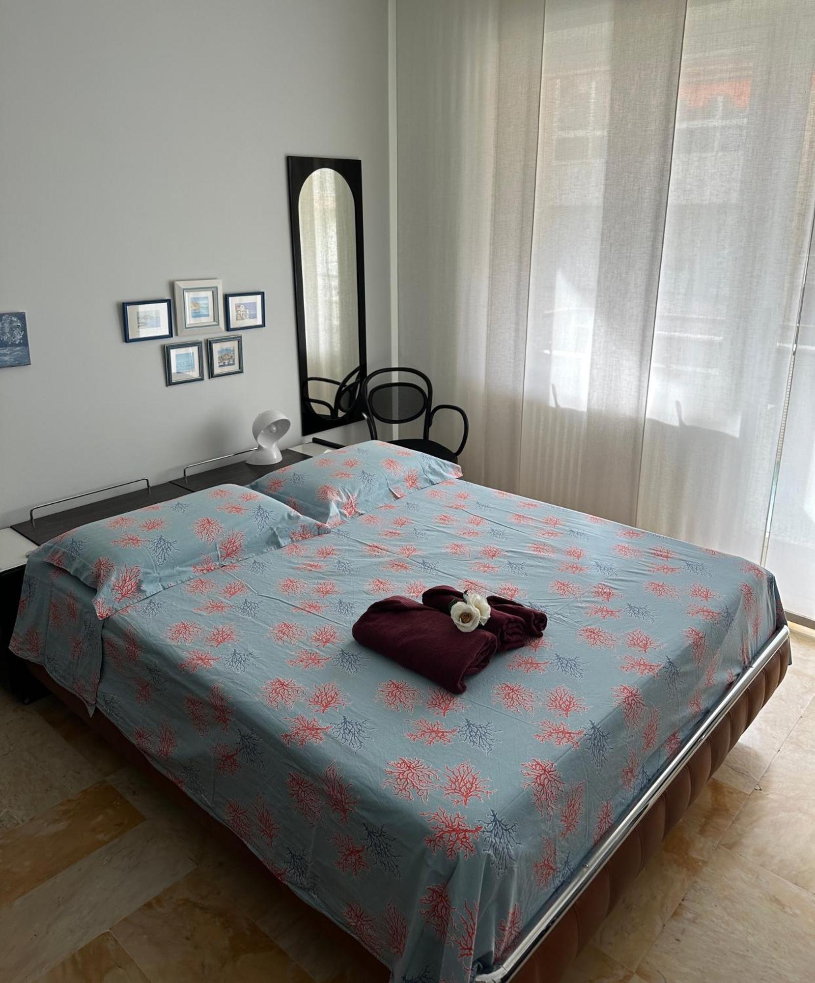 Tre Ponti Beach Apartment - Terrazzo Vista Mare Sanremo Bagian luar foto